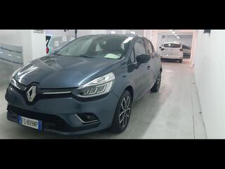 RENAULT Clio 00006357_VO38033579