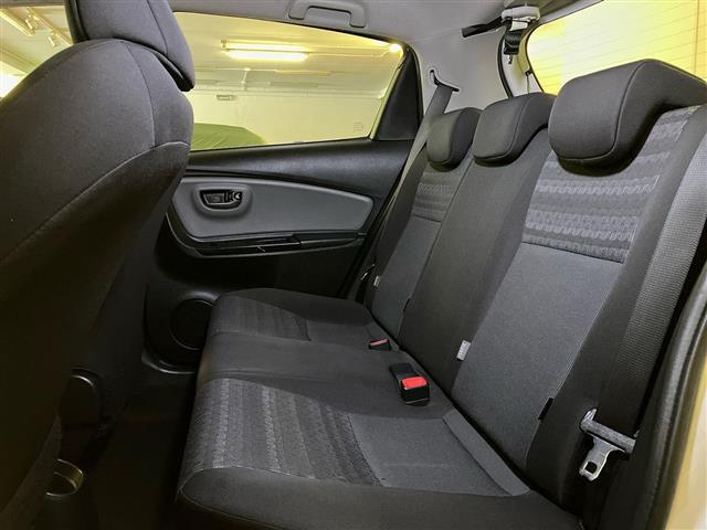 TOYOTA Yaris 00985457_VO38023207