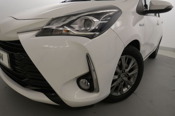 Inside Yaris Híbrido  Blanco Classic