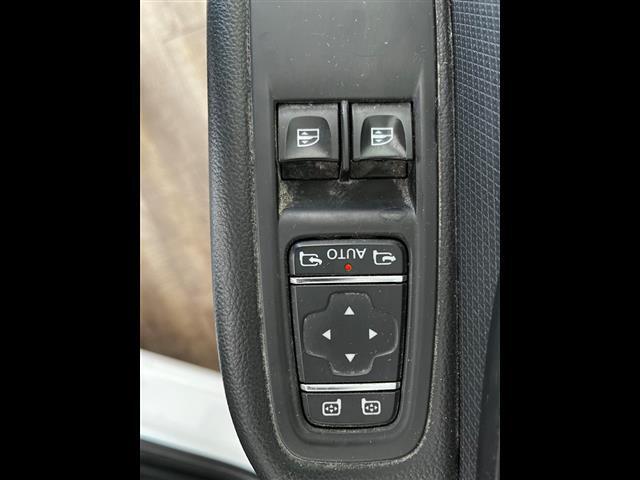 RENAULT Clio Sporter 03214873_VO38043894