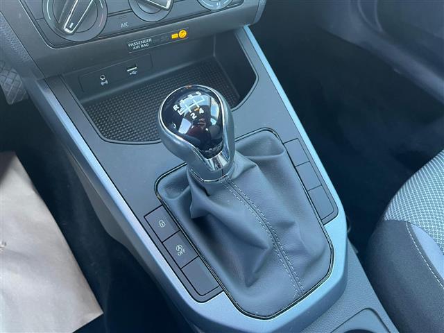 SEAT Arona 2017 02640656_VO38043366