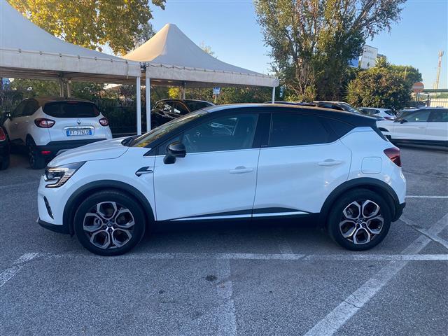 RENAULT Captur 02641685_VO38043366
