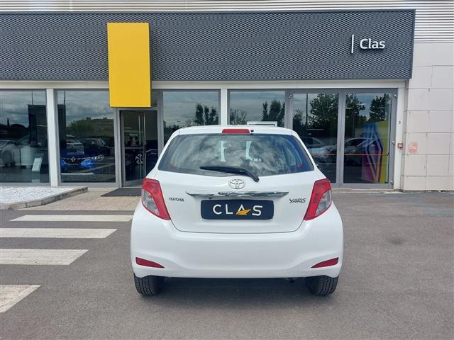 TOYOTA Yaris 05879925_VO38013080