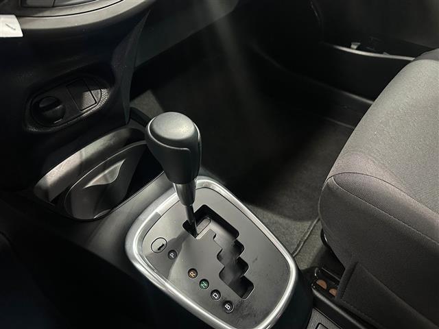 TOYOTA Yaris 00015264_VO38023184