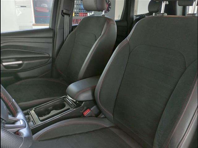 FORD Kuga 00948507_VO38023732