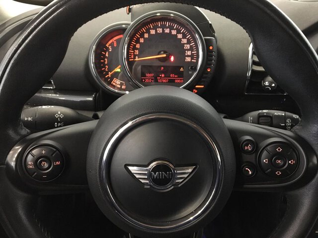 Inside  F54 Clubman Diesel  Lapisluxury Blue
