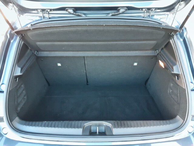 Inside Clio Híbrido  Gris Titanium