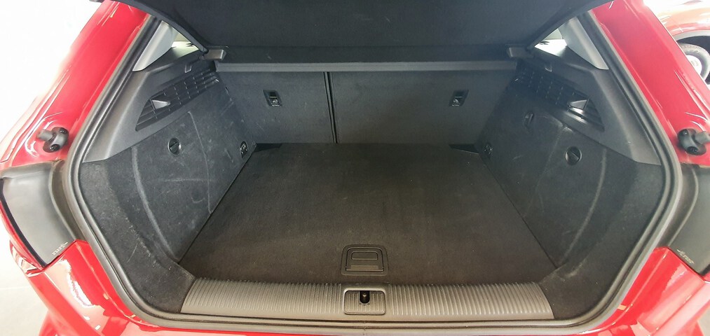 Inside A3 Sportback Diesel  Rojo tango