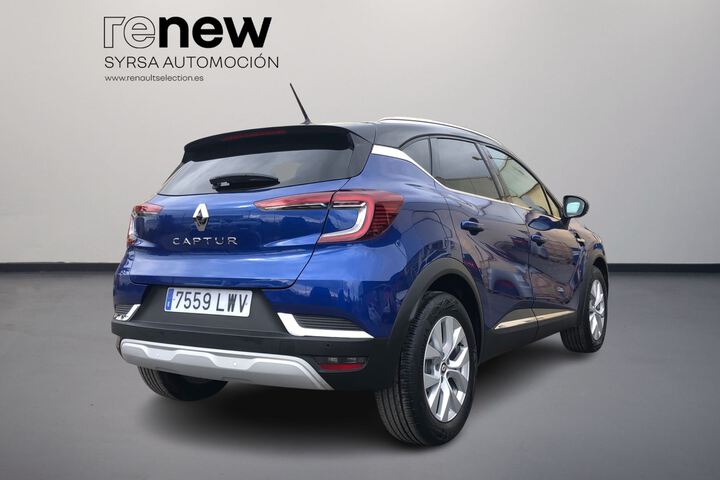 Outside Captur  Azul Rayo con techo 
