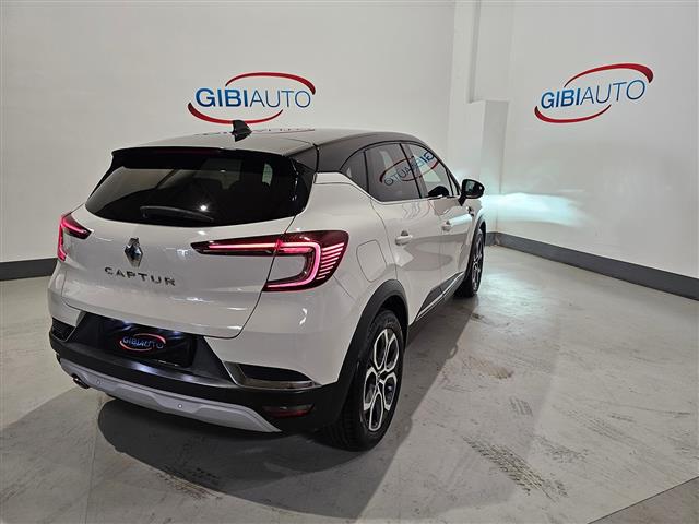 RENAULT Captur 02416181_VO38013170
