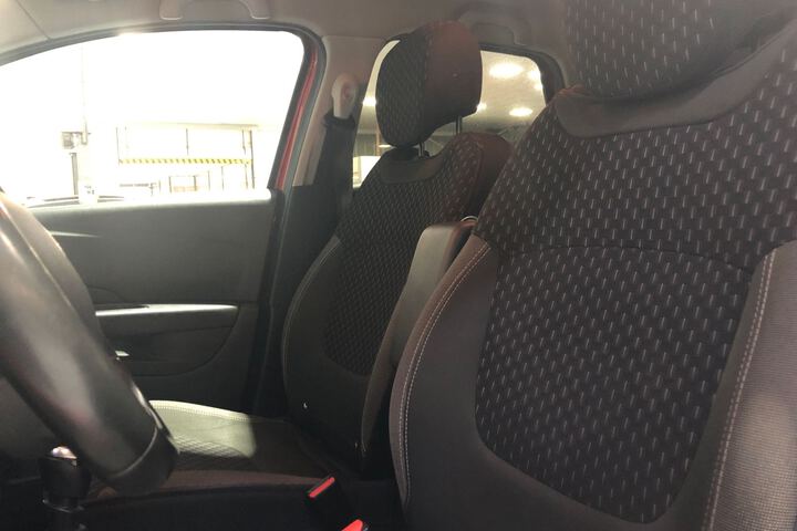 Inside Captur  Rojo