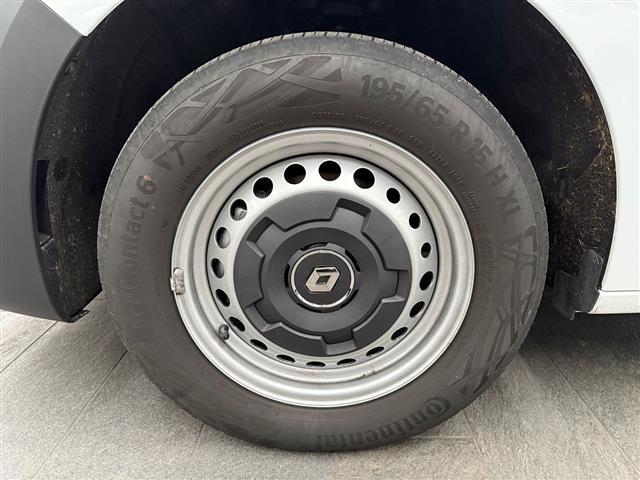RENAULT Kangoo 00084074_VO38023184
