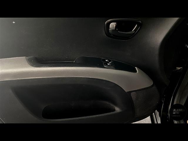 HYUNDAI i10 00006242_VO38033579