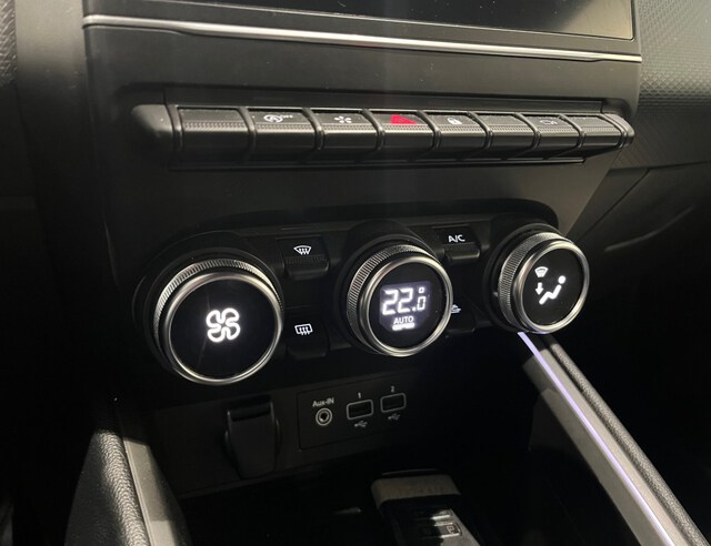 Inside Clio  Blanco