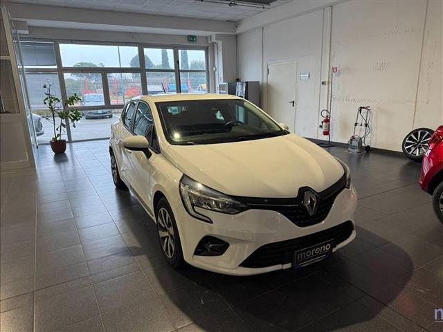 RENAULT Clio 05720154_VO38043127