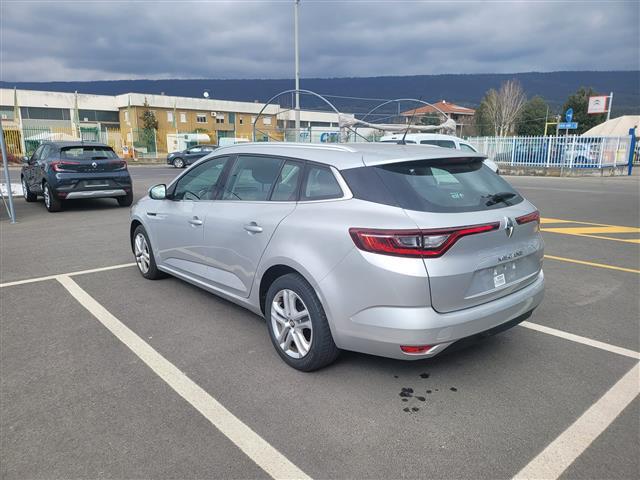 RENAULT Megane 00023466_VO38013404