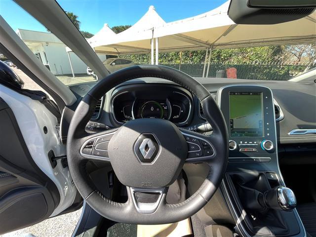 RENAULT Grand Scenic 02640318_VO38043366