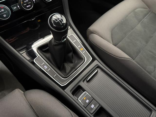 VOLKSWAGEN Golf VII 2017 5p 00015587_VO38023184