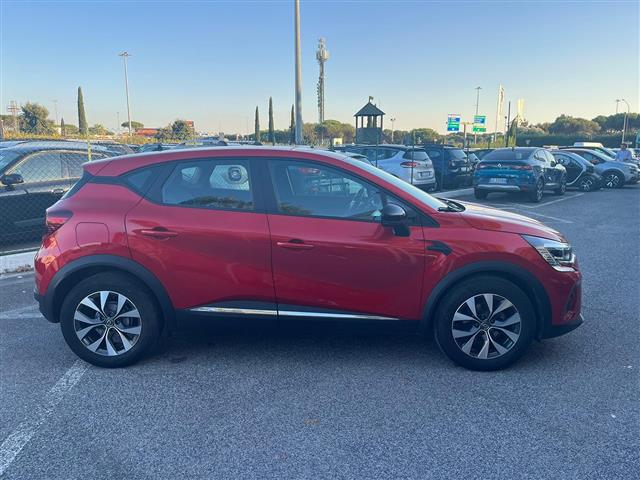 RENAULT Captur 02640935_VO38043366