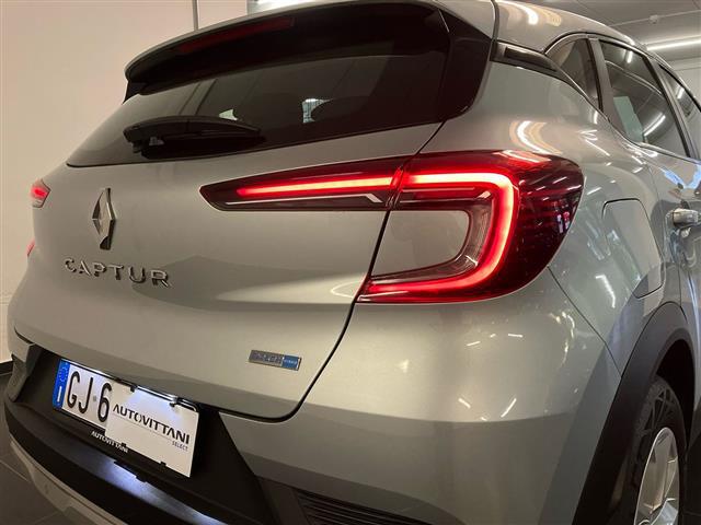 RENAULT Captur 00984932_VO38023207