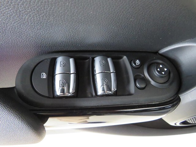 Inside  F60 Countryman  Moonwalk Grey