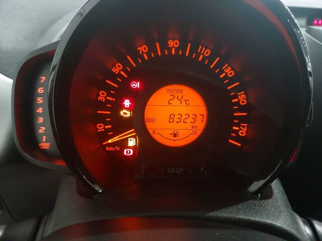 Inside Aygo  Blanco