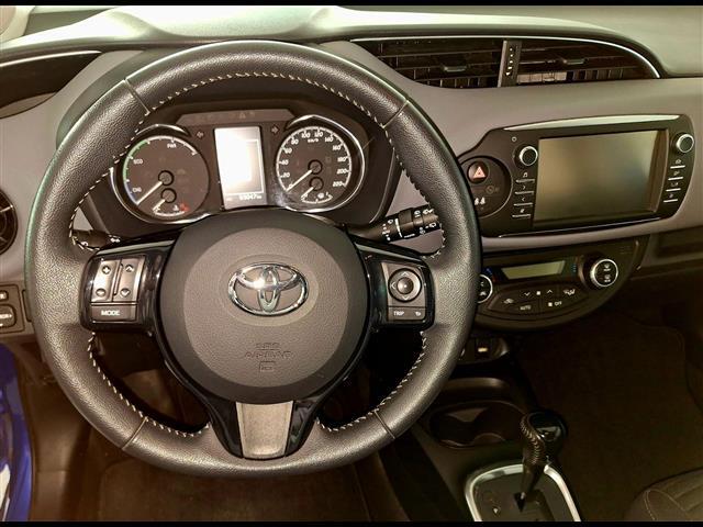 TOYOTA Yaris 00753235_VO38013074