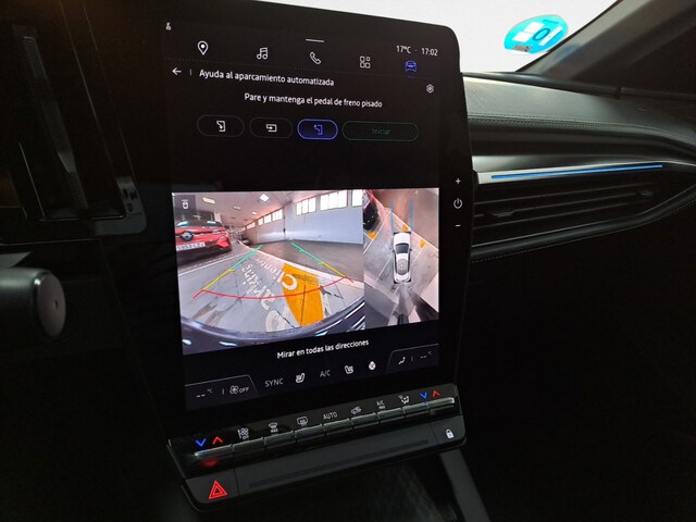 Inside  MEGANE E-TECH 100% ELÉCTRICO  carrocería azul noc