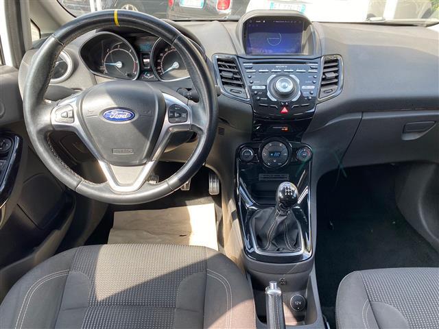 FORD Fiesta 02640814_VO38043366