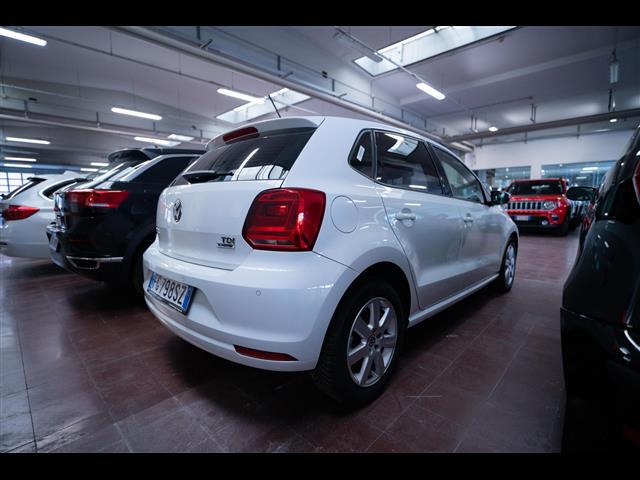 VOLKSWAGEN Polo V 2014 40001886_VO38053400