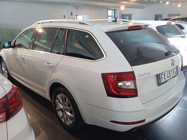 SKODA Octavia SW 00014593_VO38043670