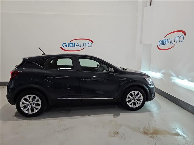 RENAULT Captur 02416221_VO38013170