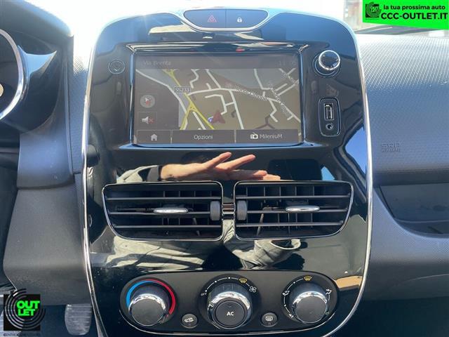 RENAULT Clio 00391399_VO38023217