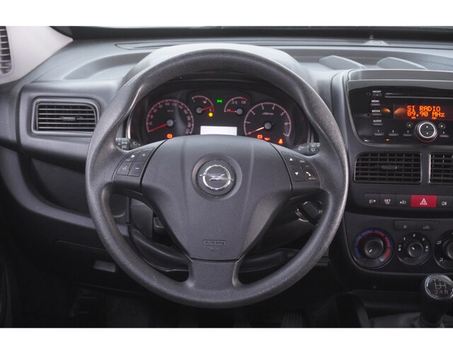 Inside Combo Combi Diesel  Plata