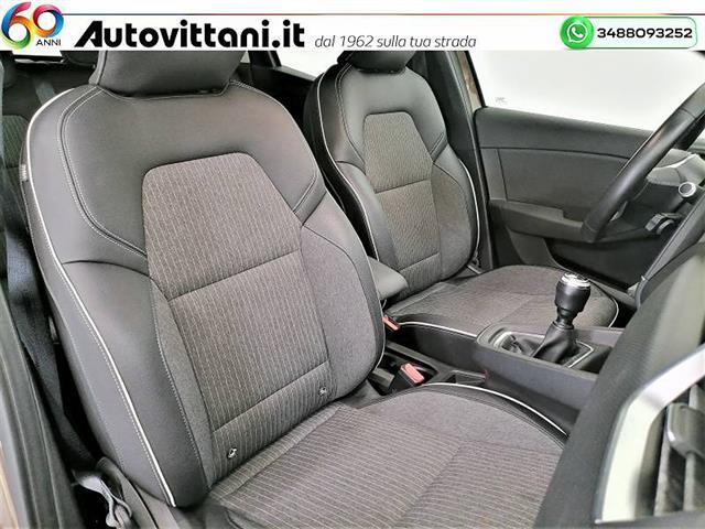 RENAULT Clio 00965013_VO38023207