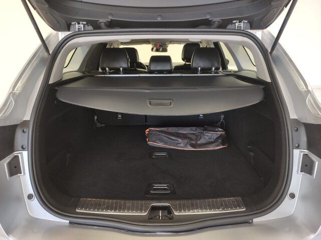 Inside Talisman Sport Tourer Diesel  GRIS