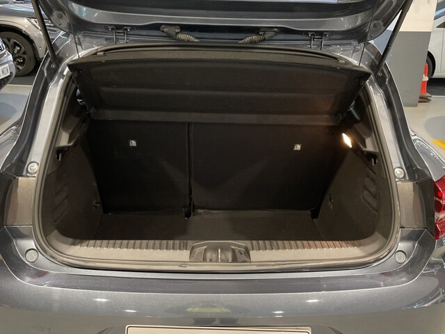Inside Clio  Gris Titanium