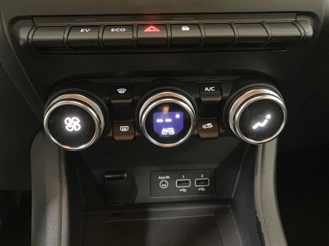 RENAULT Captur 00985008_VO38023207