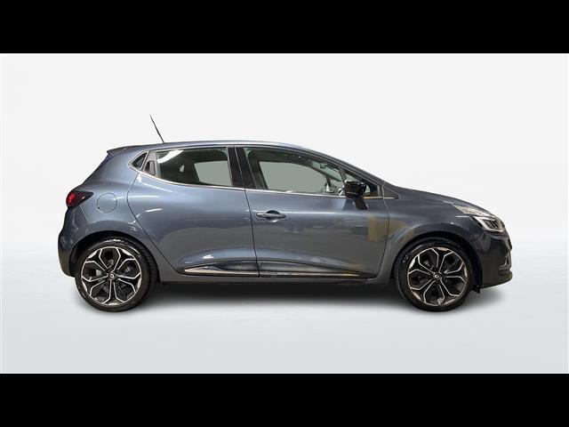 RENAULT Clio 00427898_VO38023217