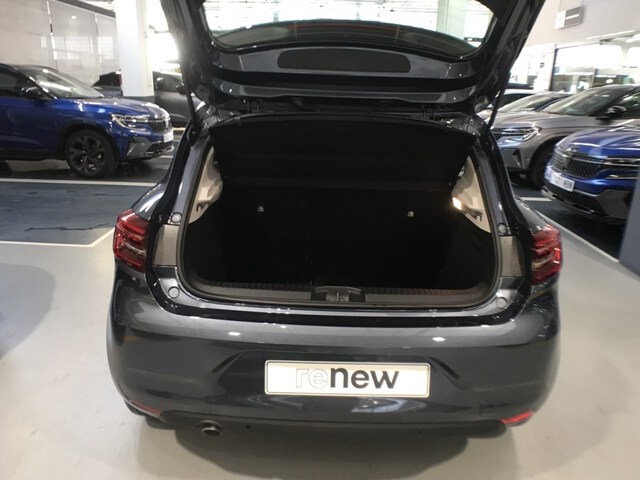 Inside Clio  Gris Titanium