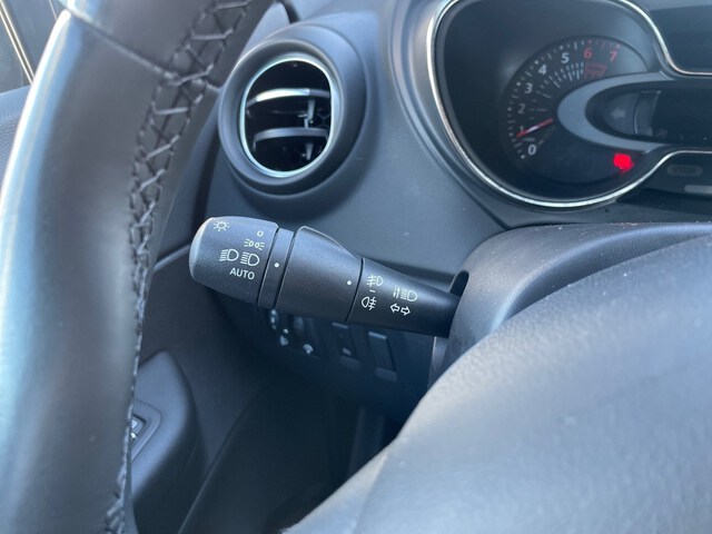 Inside Captur  Negro Brillante/Tech