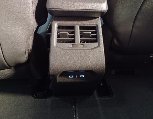 Inside  MEGANE E-TECH 100% ELÉCTRICO  carrocería gris zin