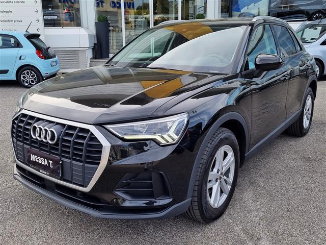 AUDI Q3 II 2018 00187932_VO38023507