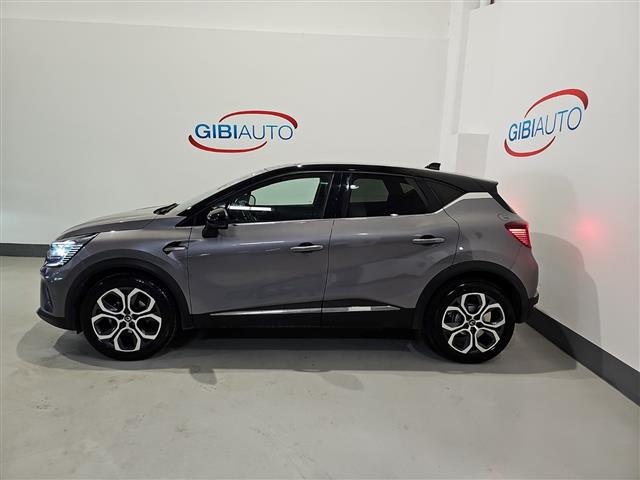 RENAULT Captur 02416030_VO38013170