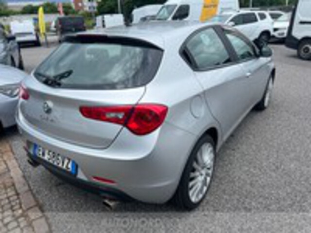 ALFA ROMEO Giulietta 01882304_VO38013067