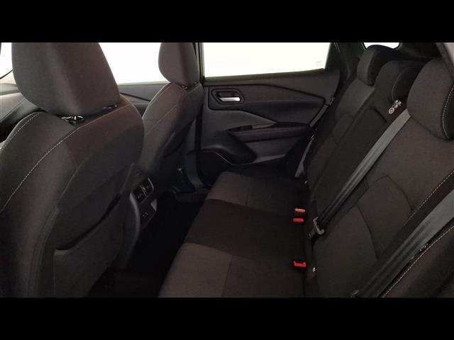 NISSAN Qashqai 00947227_VO38023732
