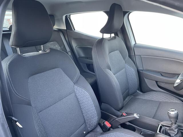 Inside Clio Gasolina/Gas  Blanco