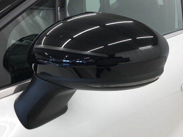 Inside Captur  Blanco Nacarado con 
