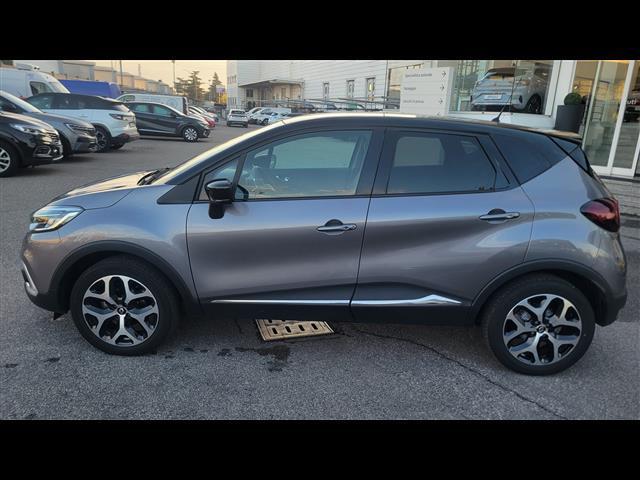 RENAULT Captur 00188982_VO38023507