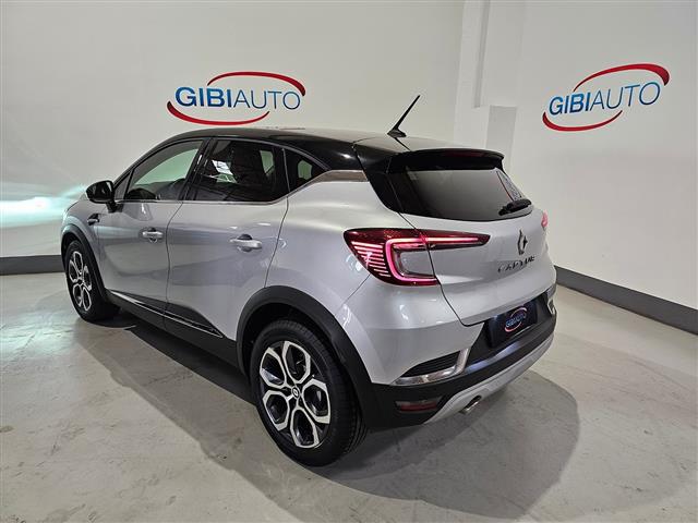 RENAULT Captur 02416171_VO38013170